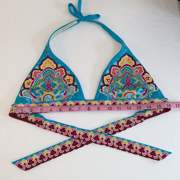 Victoria’s Secret triangular bikini tie top - Picture 2 of 6